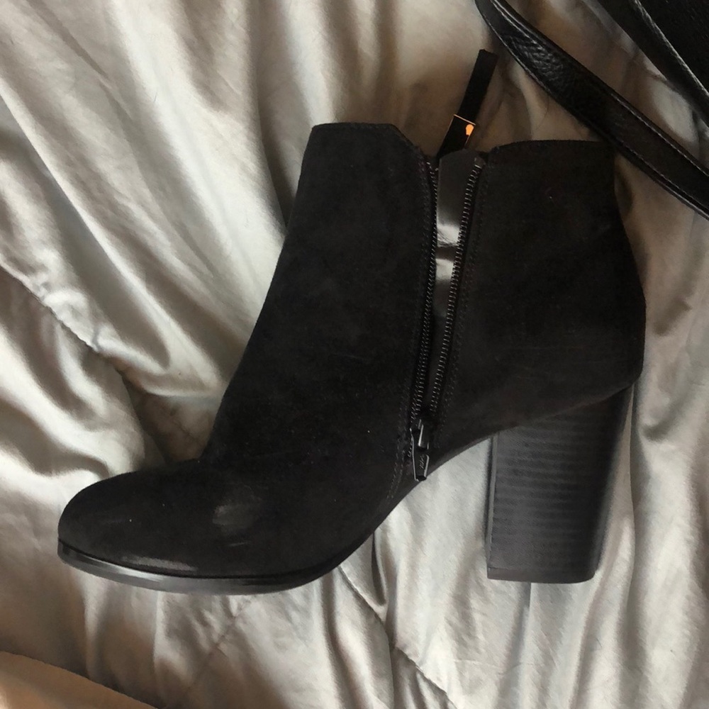 Black booties - Picture 2 of 4